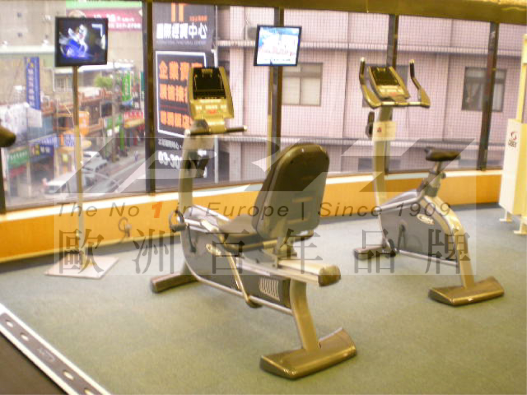 尊爵大飯店BH健身器材-SK9100臥式健身車、SK9900立式健身車